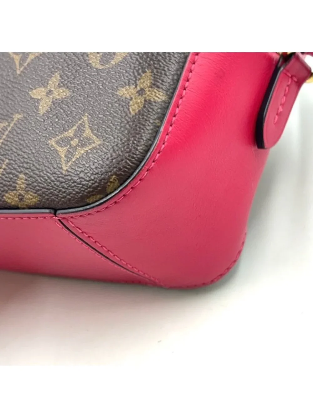 Louis Vuitton Saintonge Monogram Freesia Leather Pink Brown Shoulder Bag Gold